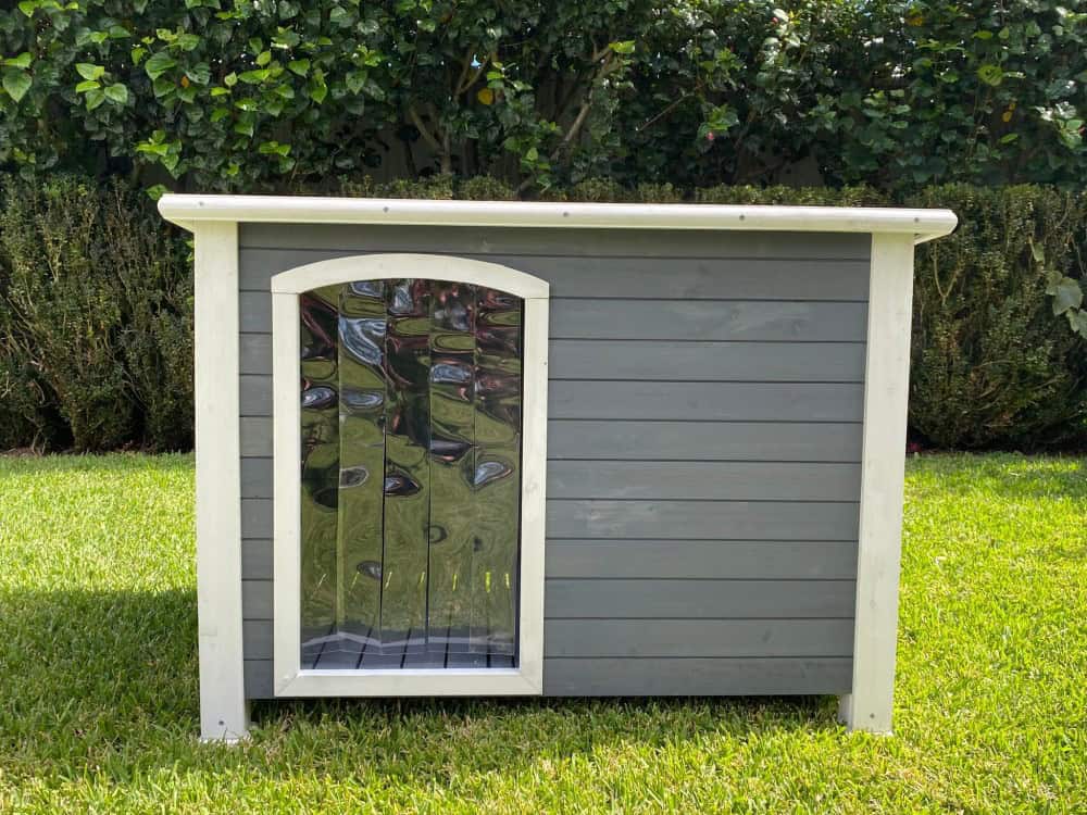 Grey Cabin Kennel - Front view