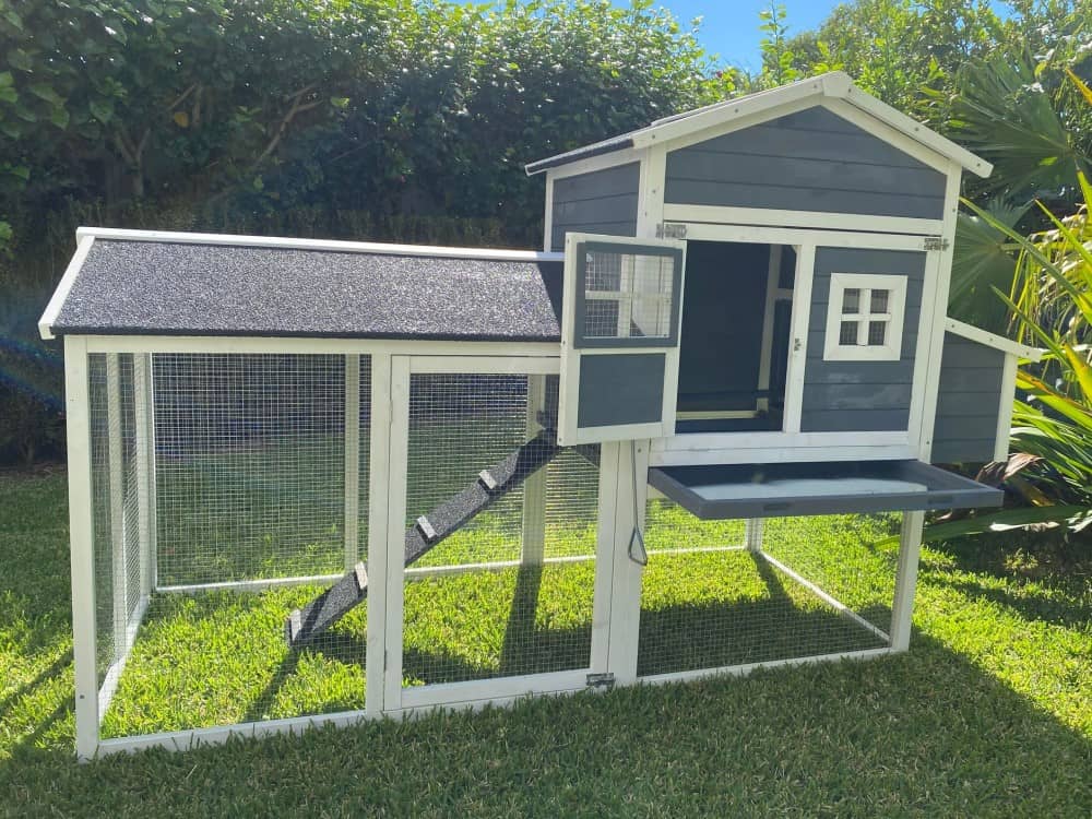 Grey Mansion - Door and sliding tray open