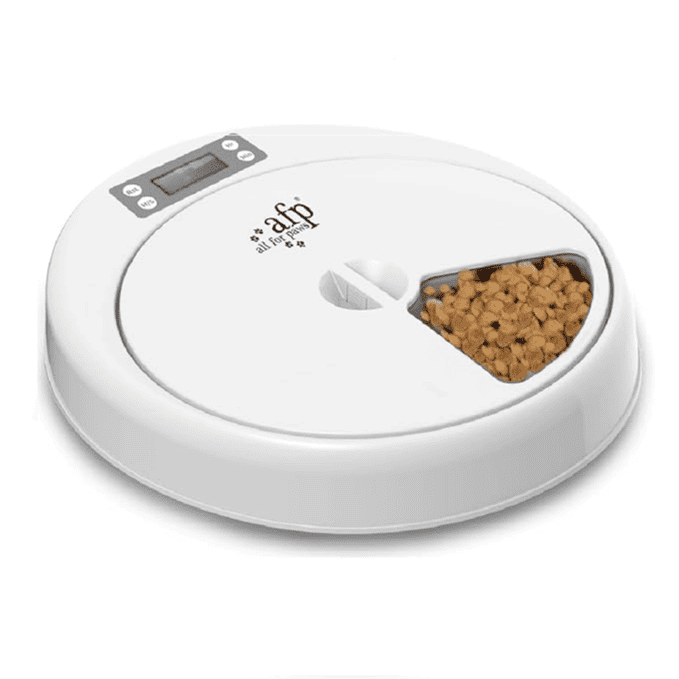 Timed feeder features a built-in timer to help you feed pet up to 5 meals per day