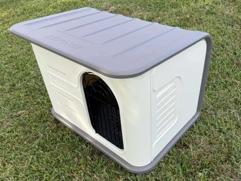 Poppy Plastic Dog Kennel